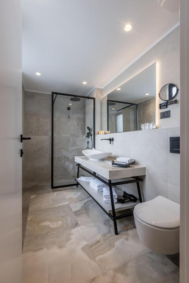 Cora Hotel Split Bagian luar foto