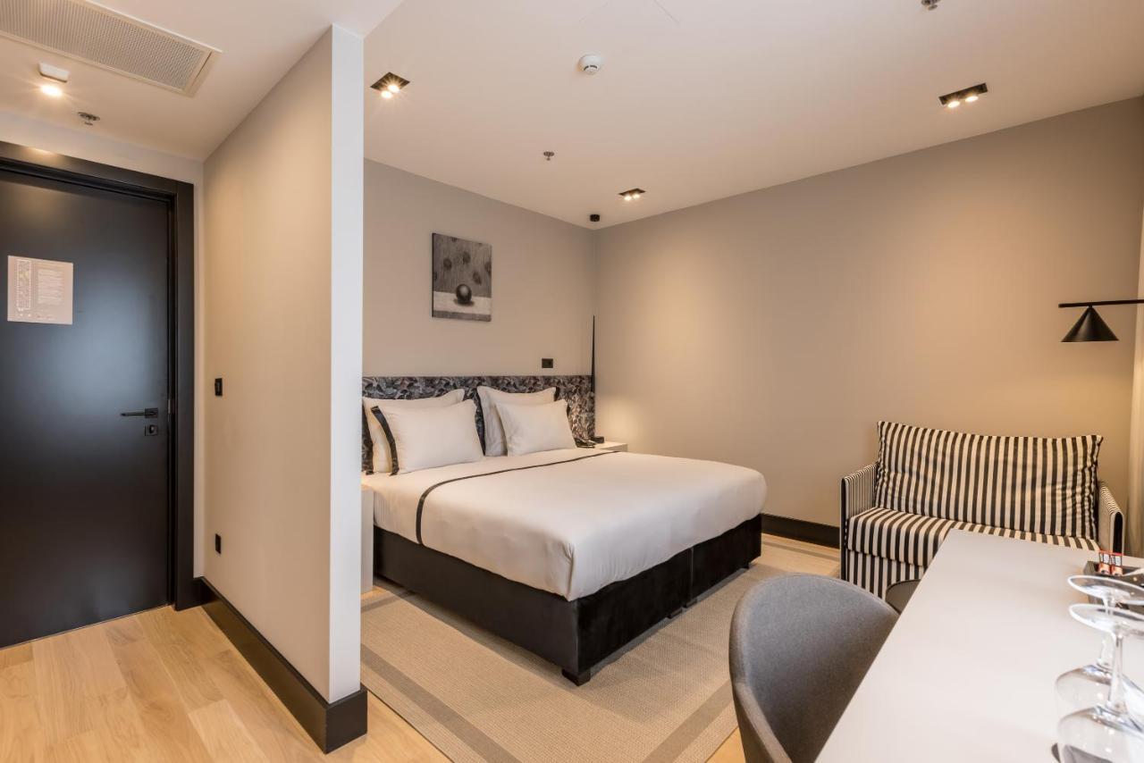 Cora Hotel Split Bagian luar foto