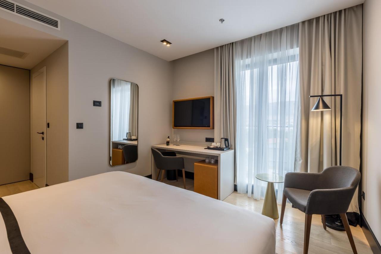 Cora Hotel Split Bagian luar foto