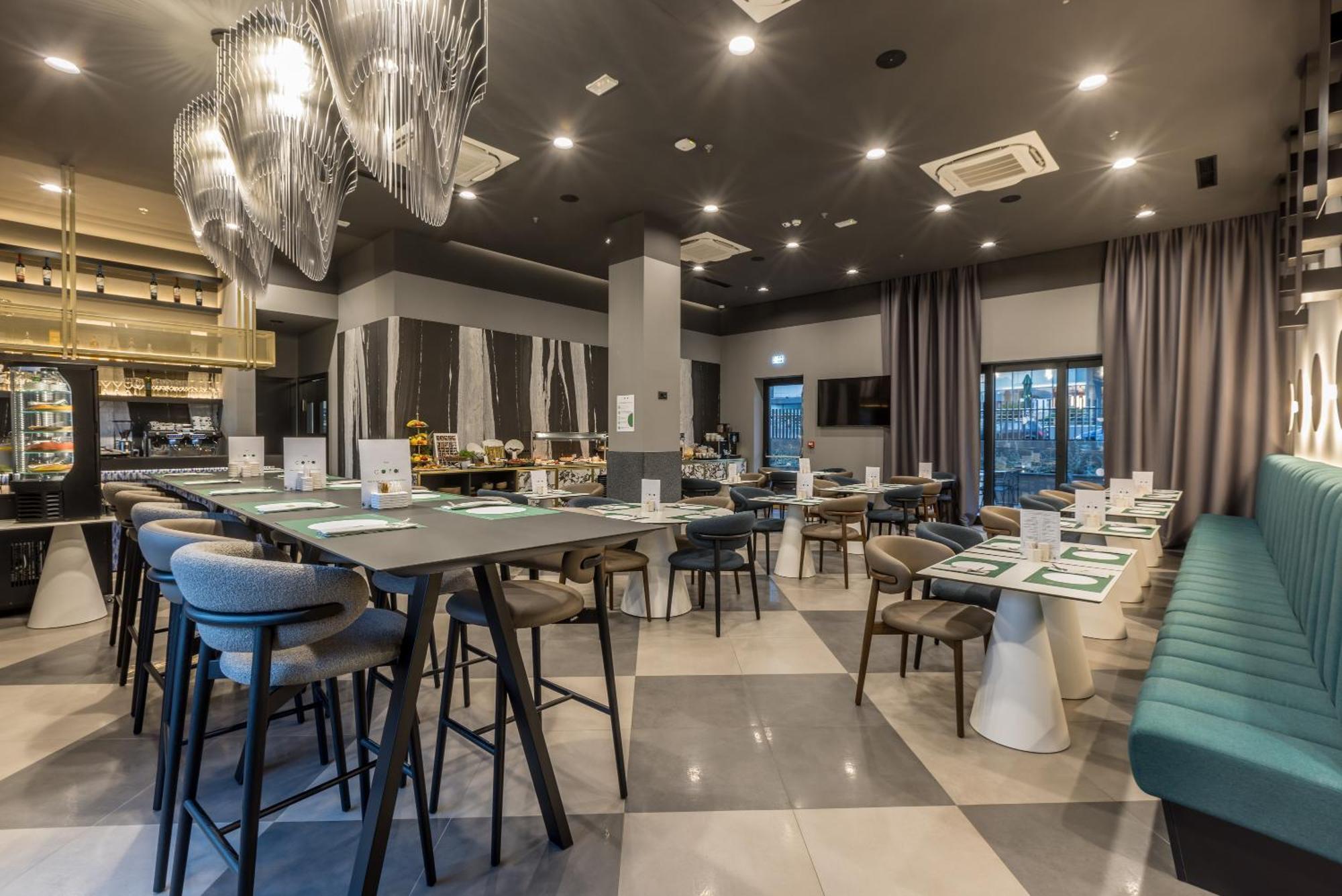 Cora Hotel Split Bagian luar foto